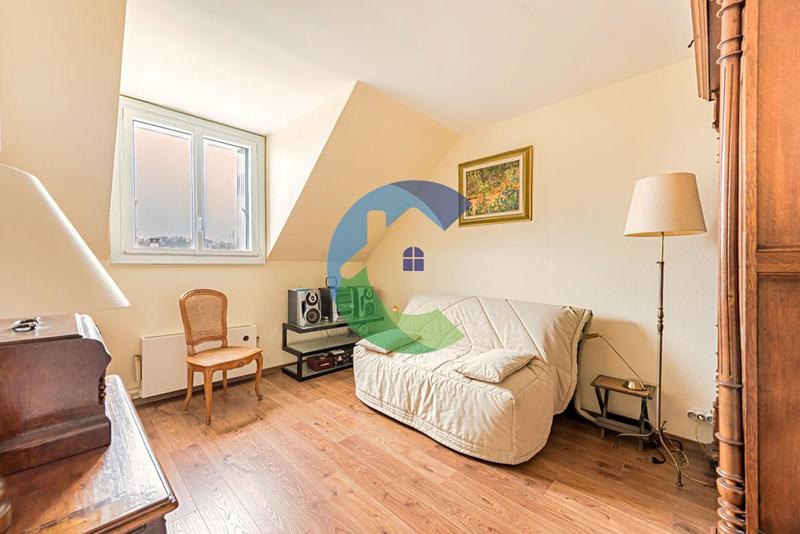 Maison - 170 m² - 7 pièces