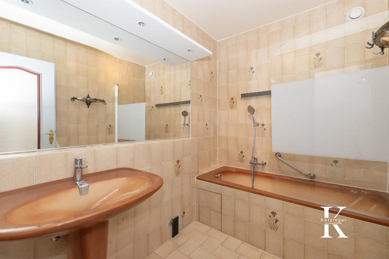 Appartement - 105 m² - 5 pièces