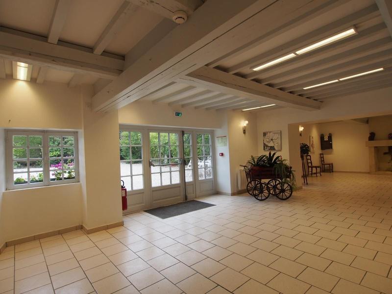 Local d'activités - 300 m² - 6 pièces