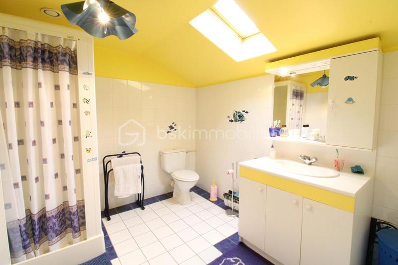 Maison - 185 m² - 7 pièces