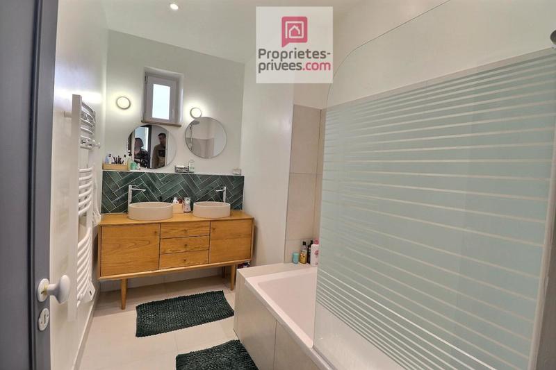 Propriété - 149 m² - 7 pièces