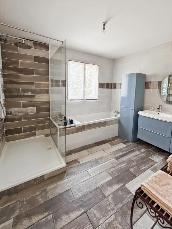 Demeure - 209 m² - 8 pièces