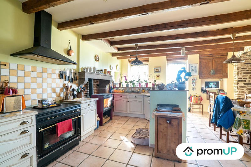 Maison - 260 m² - 10 pièces