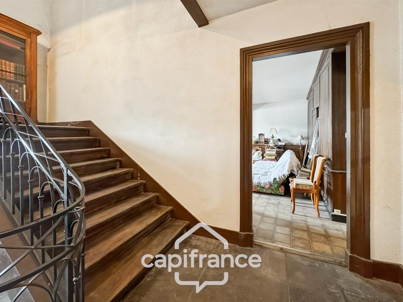 Maison - 332 m² - 15 pièces