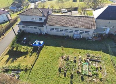 Maison - 205 m² - 6 pièces