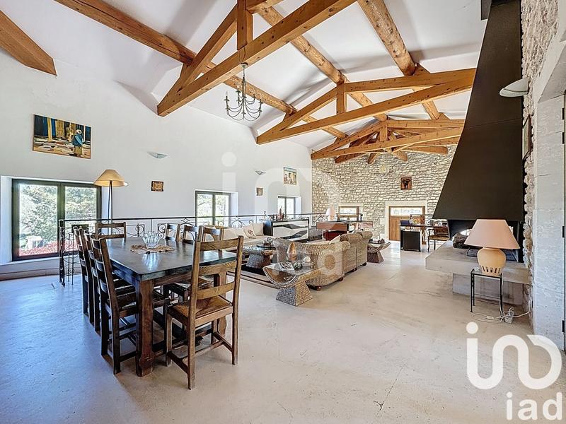 Maison - 355 m² - 6 pièces