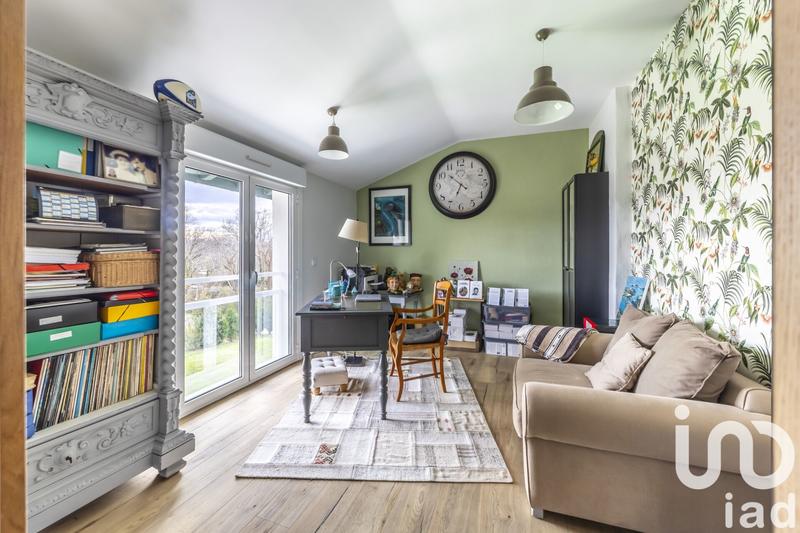 Maison - 228 m² - 8 pièces