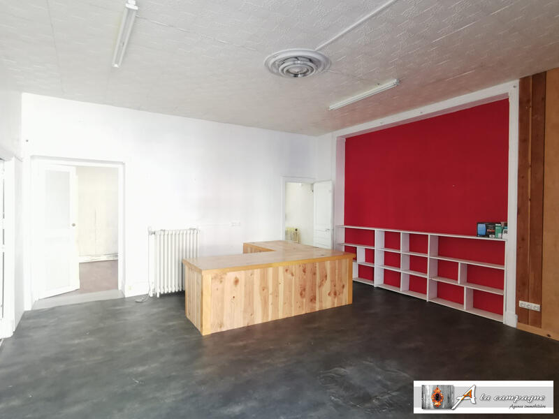 Maison traditionnelle - 283 m² - 17 pièces