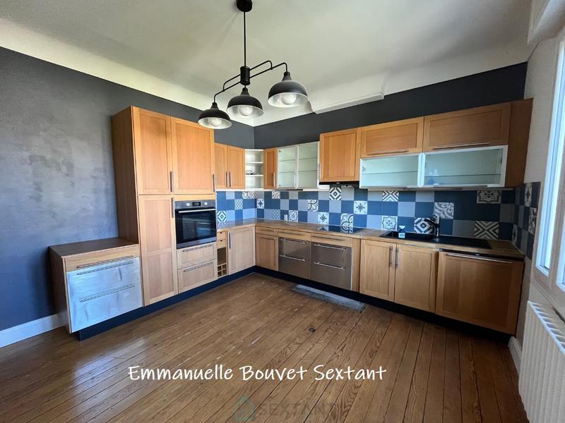 Maison de ville - 209 m² - 9 pièces