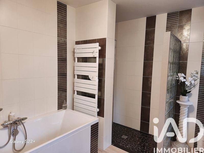 Maison - 123 m² - 4 pièces