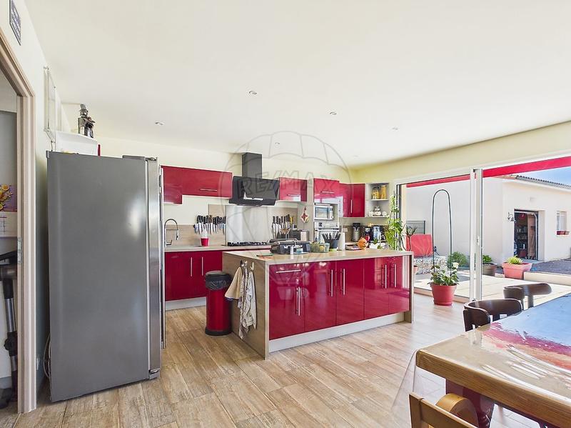 Maison - 195 m² - 6 pièces