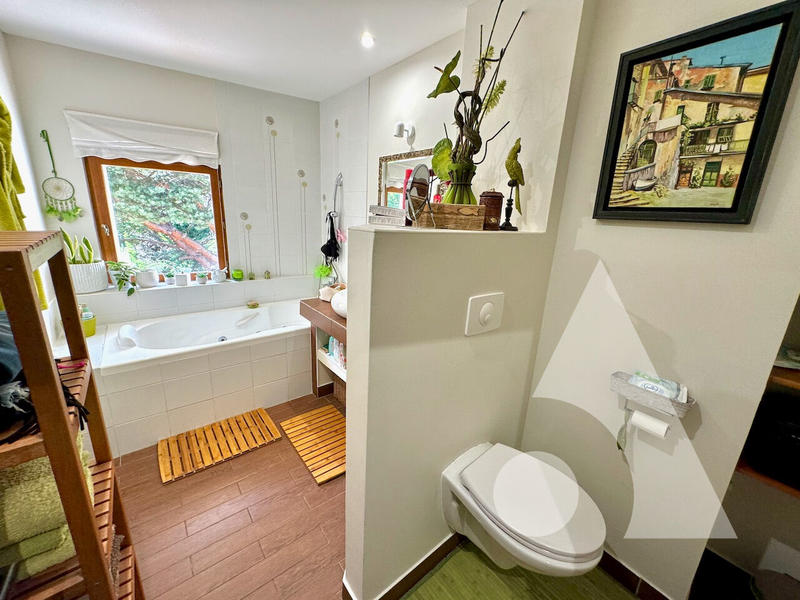 Maison - 470 m² - 17 pièces