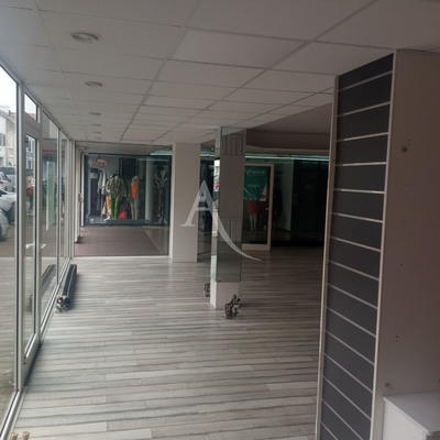 Local commercial - 75 m²