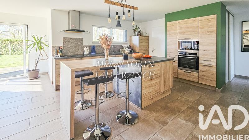 Maison - 88 m² - 5 pièces