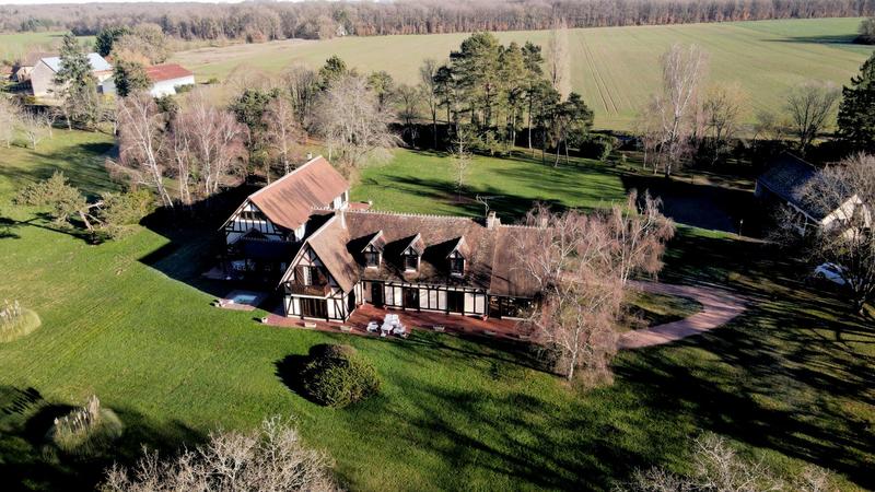 Maison - 328 m² - 7 pièces