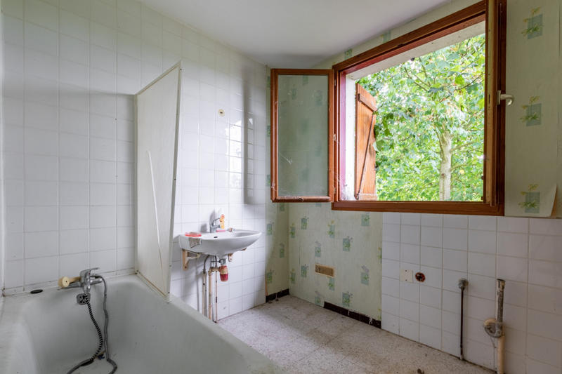 Maison - 95 m² - 5 pièces