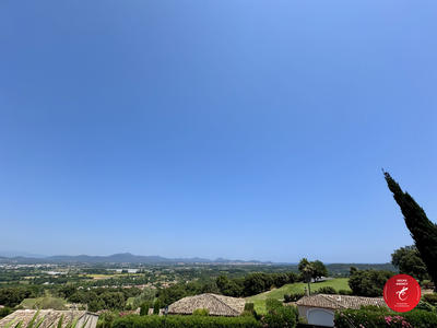 Villa - 90 m² - 5 pièces