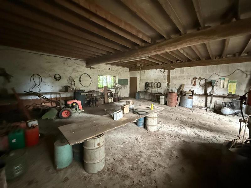 Grange - 200 m² - 1 pièce