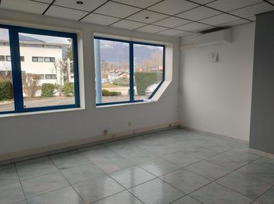 Bureau - 250 m² - 6 pièces