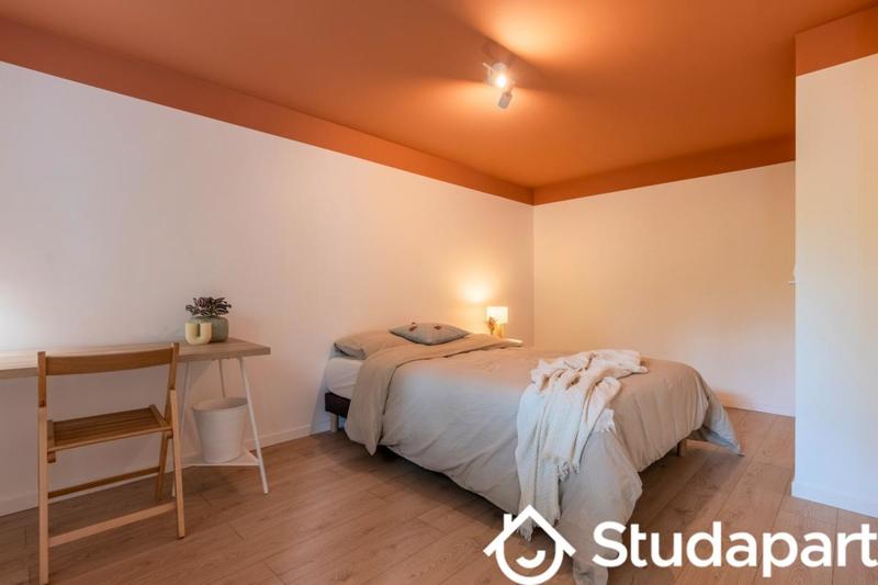 Chambre - 11 m² - 1 pièce