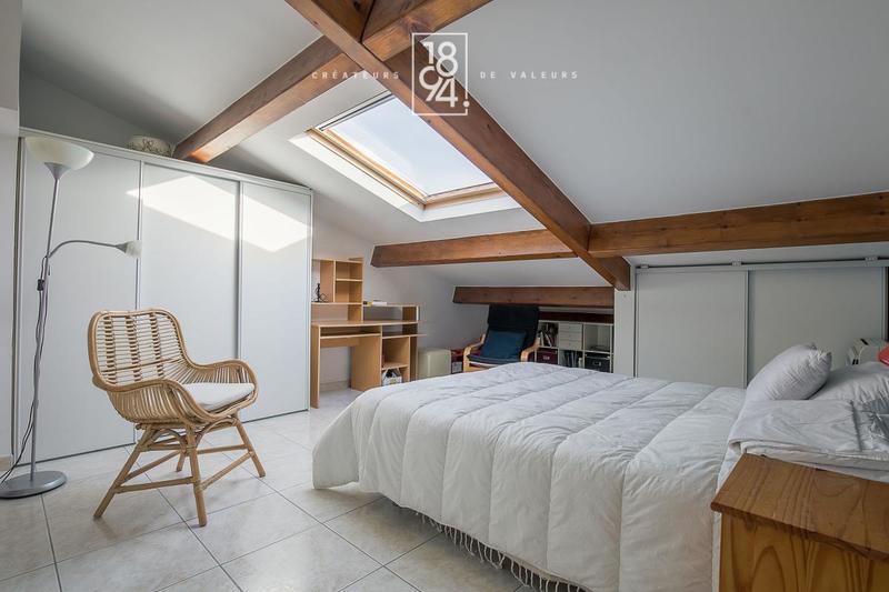 Appartement - 145 m² - 5 pièces