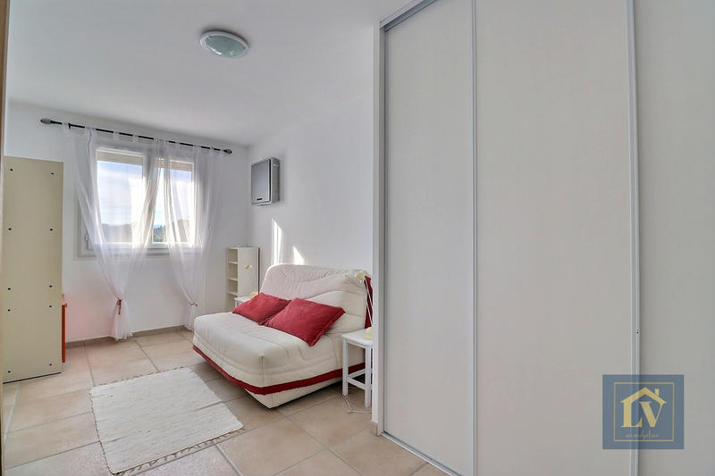 Villa - 181 m² - 6 pièces