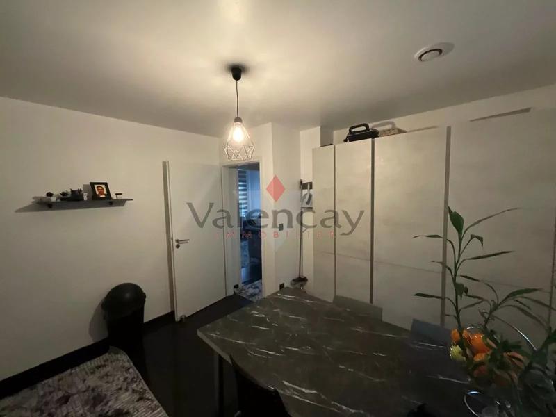 Maison - 93 m² - 5 pièces