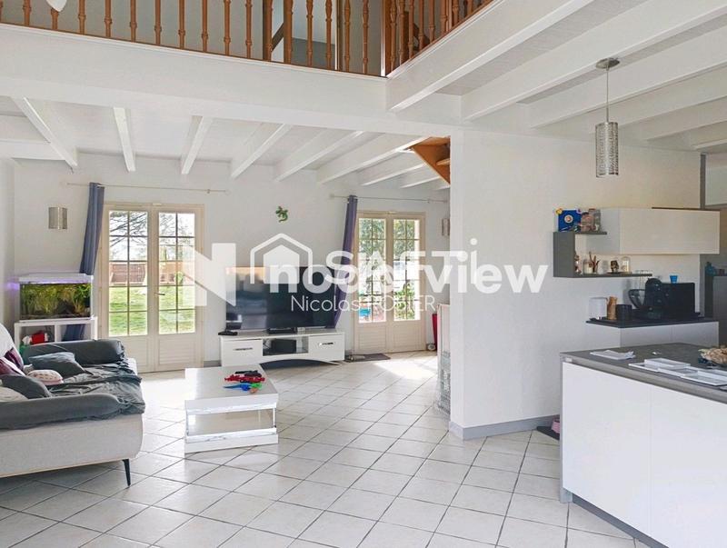 Maison - 185 m² - 5 pièces