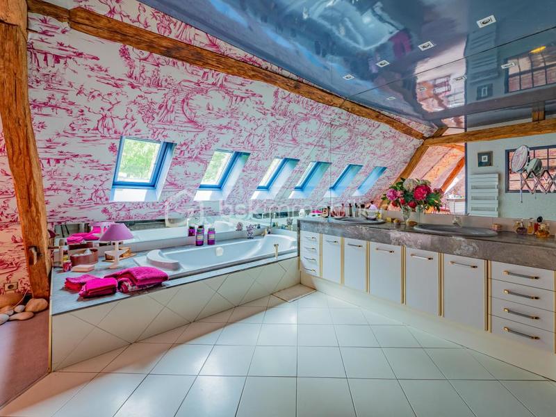 Demeure - 260 m² - 9 pièces