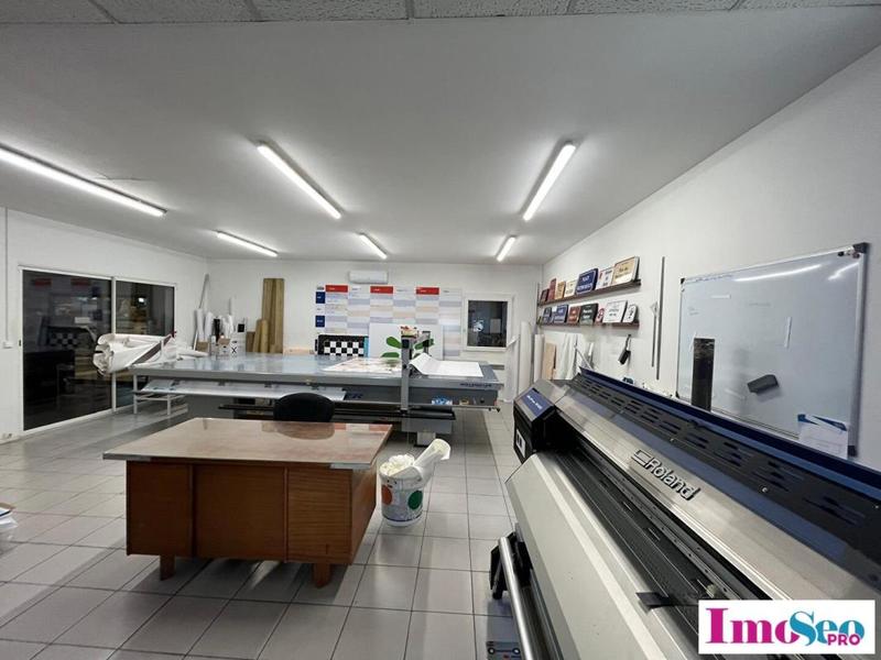 Local d'activité / Entrepôt - 1 000 m²