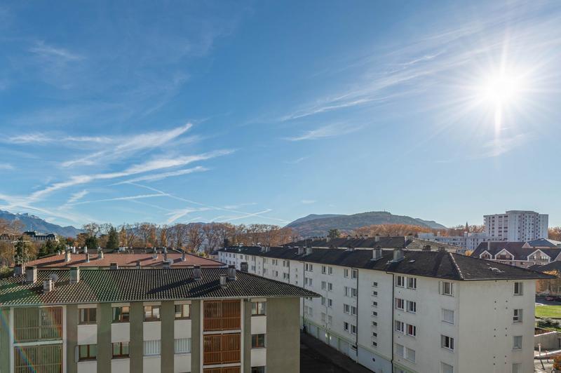 Appartement - 92 m² - 4 pièces