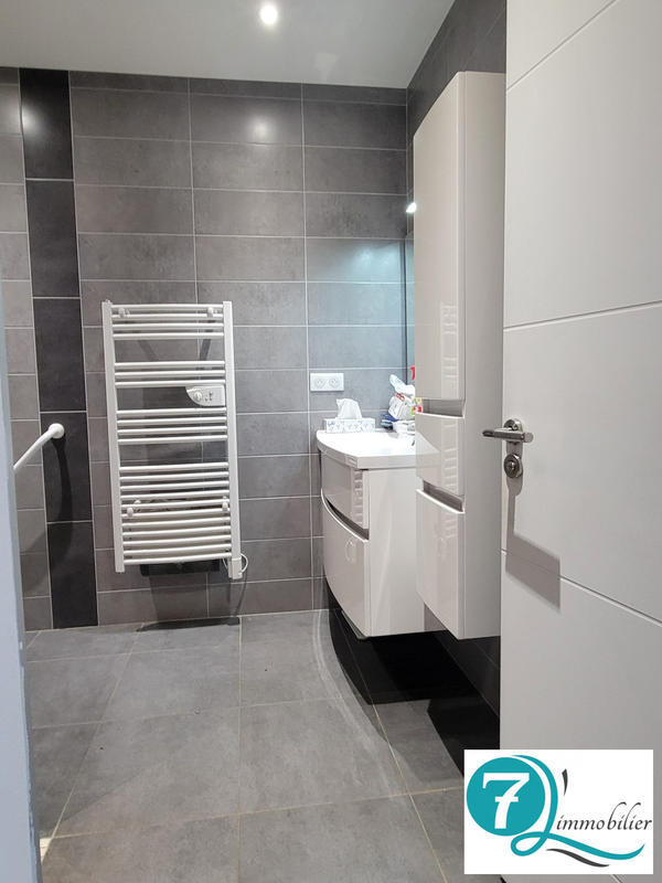 Maison - 104 m² - 10 pièces