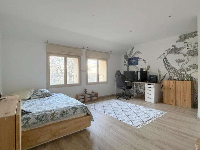 Maison - 255 m² - 7 pièces