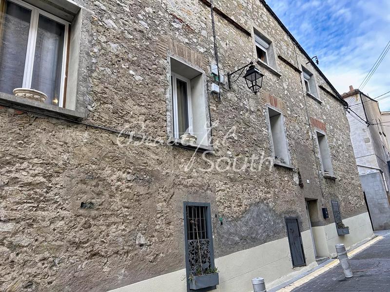 Maison de village - 254 m² - 6 pièces