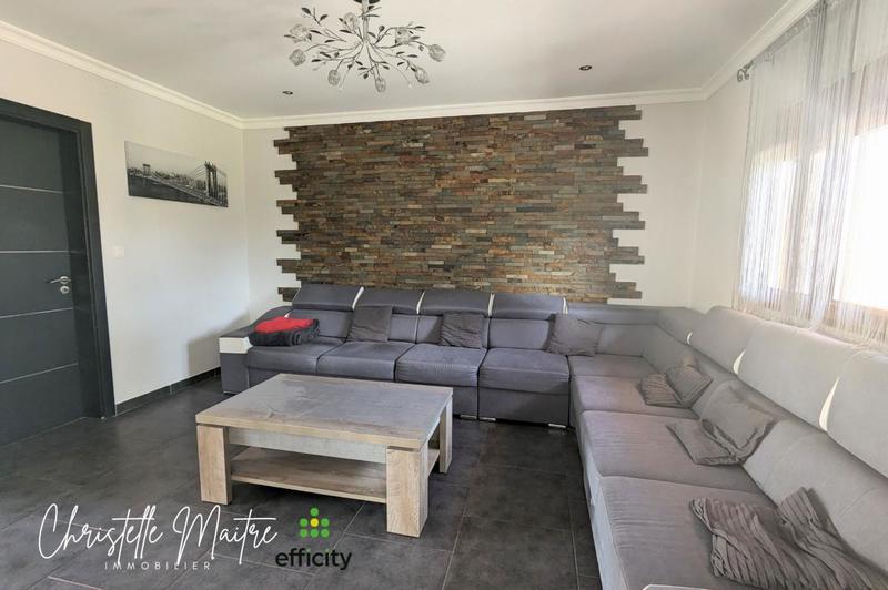 Maison - 181 m² - 6 pièces