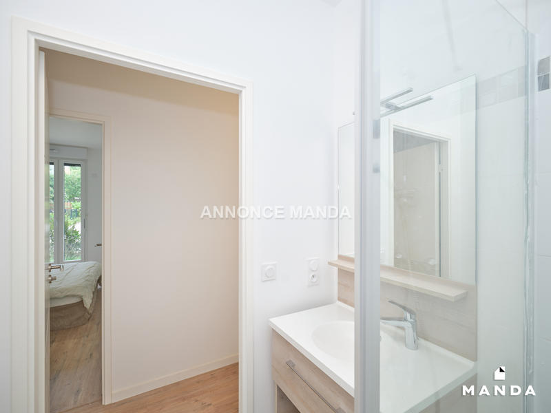 Chambre - 14 m² - 5 pièces