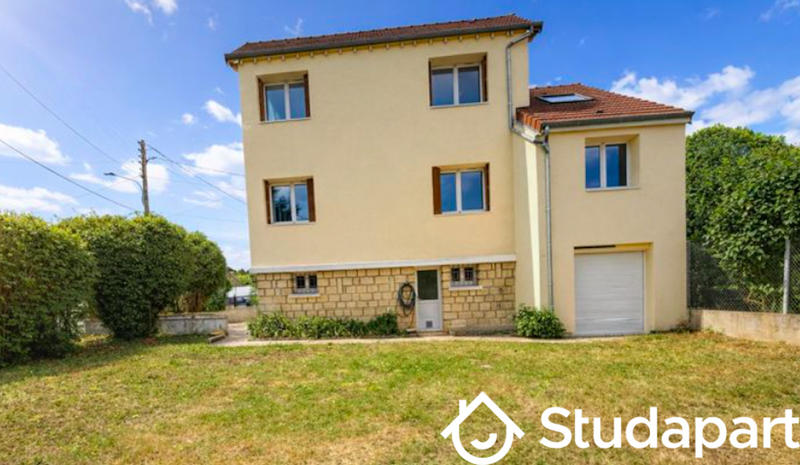 Chambre - 10 m² - 1 pièce