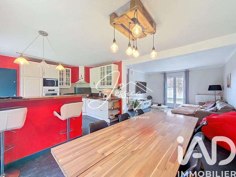 Maison - 126 m² - 8 pièces