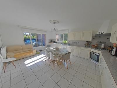 Maison - 156 m² - 6 pièces