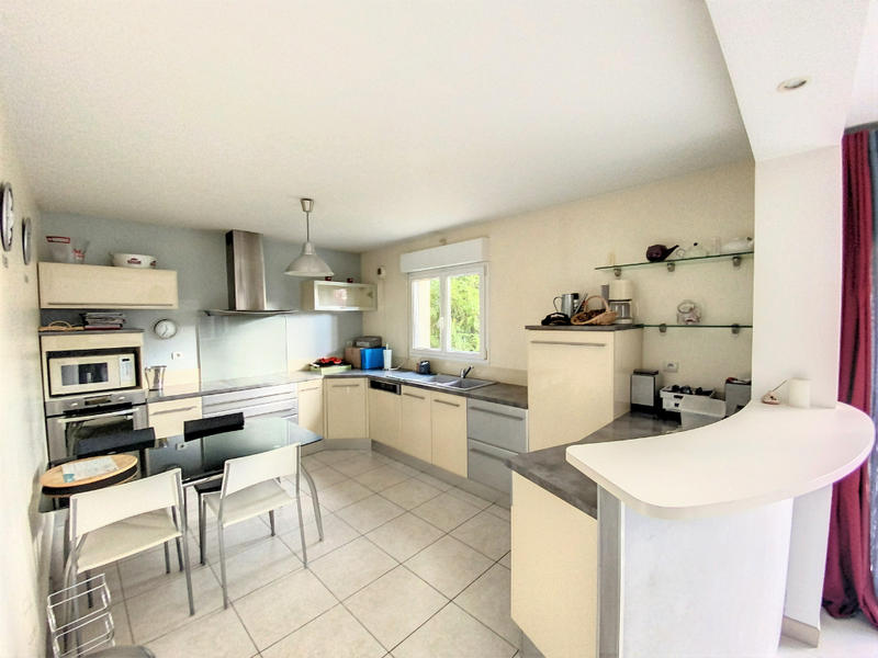 Maison - 163 m² - 6 pièces