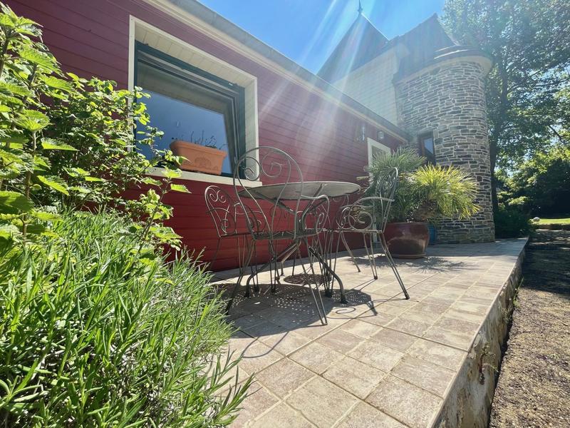 Maison - 232 m² - 9 pièces