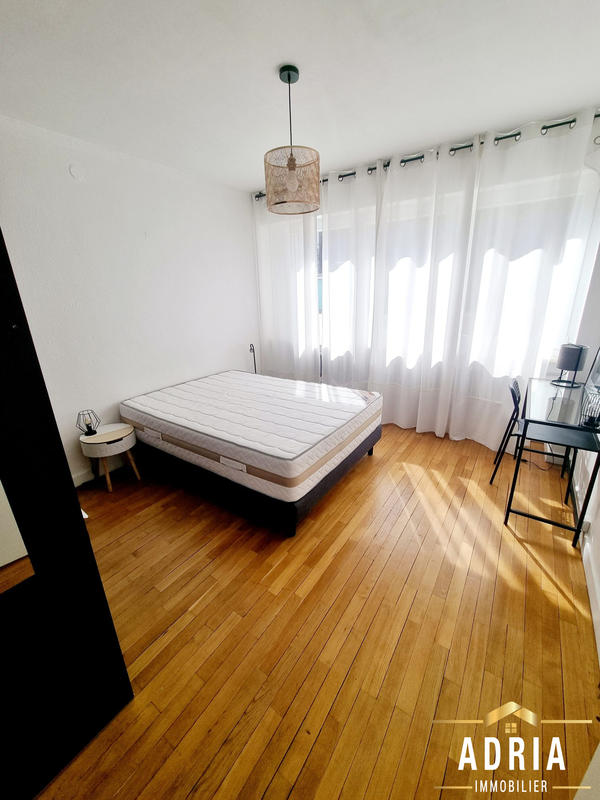 Appartement - 95 m² - 5 pièces