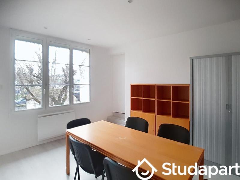 Chambre - 15 m² - 1 pièce