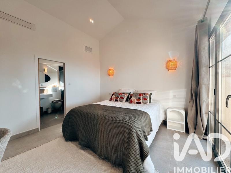 Maison de maîtres - 207 m² - 7 pièces