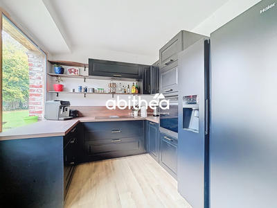 Maison - 260 m² - 10 pièces