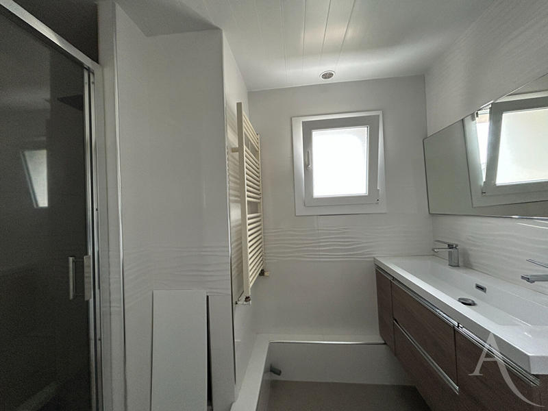 Maison - 105 m² - 6 pièces