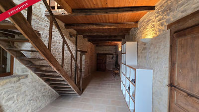 Maison - 256 m² - 5 pièces