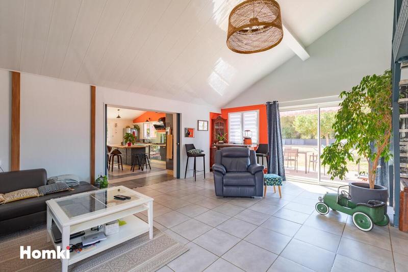 Villa - 270 m² - 8 pièces