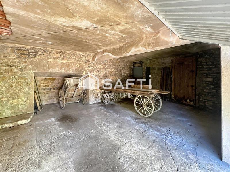 Maison - 180 m² - 9 pièces