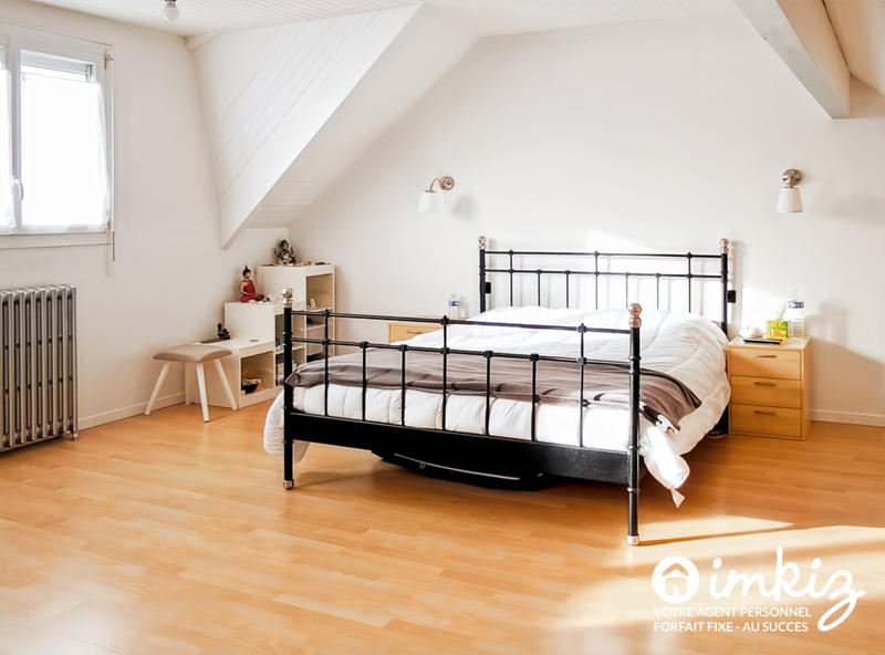 Maison - 211 m² - 8 pièces